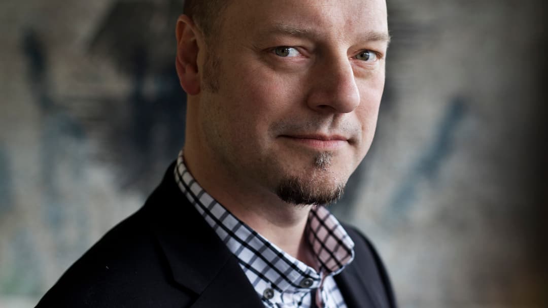 Porträtt av Jesper Strömbäck